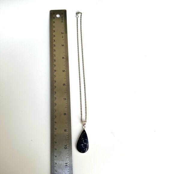 Sodalite teardrop pendant necklace - Picture 5 of 8